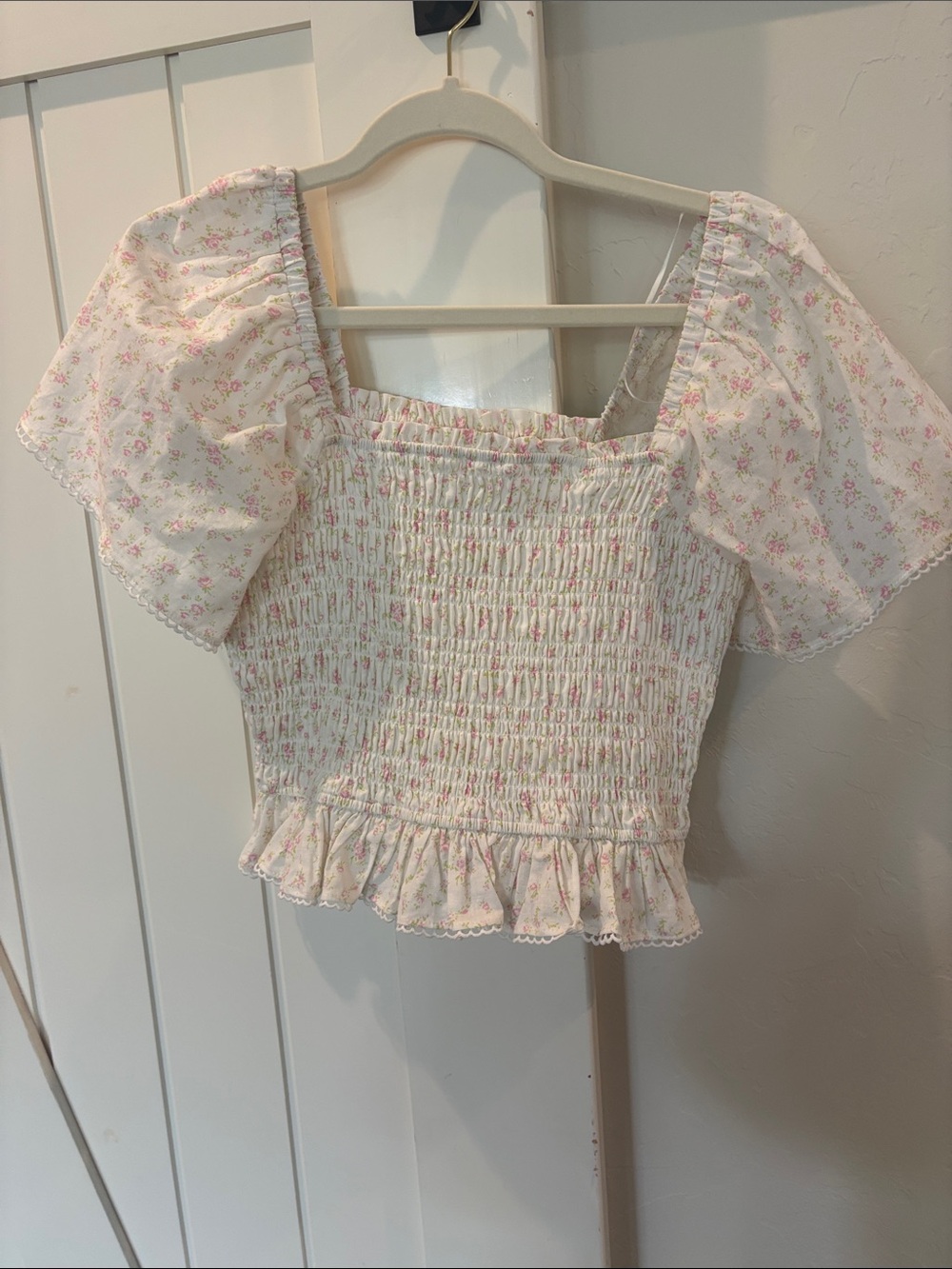 Free the Roses Pink Floral Smocked Puff-Sleeve Crop Top